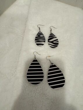 Black and White Striped Teardrop Earrings Duo